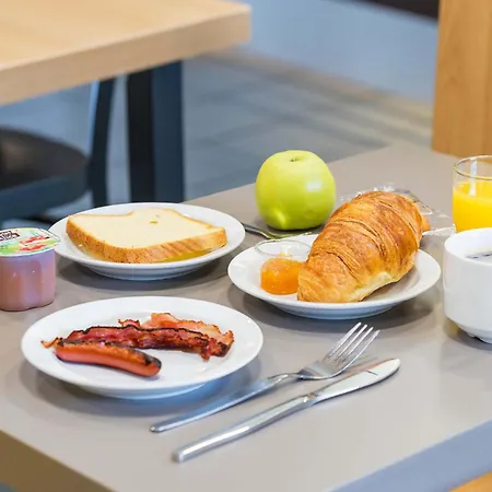 Angers 1 Hotel Beaucouzé