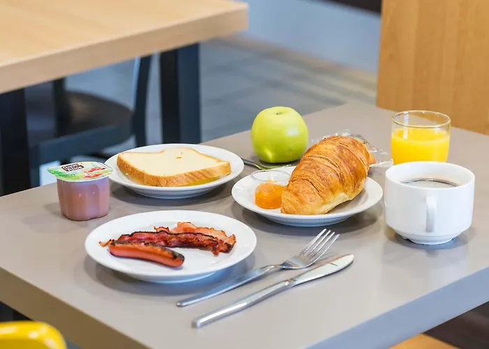 Angers 1 מלון ביוקוזה