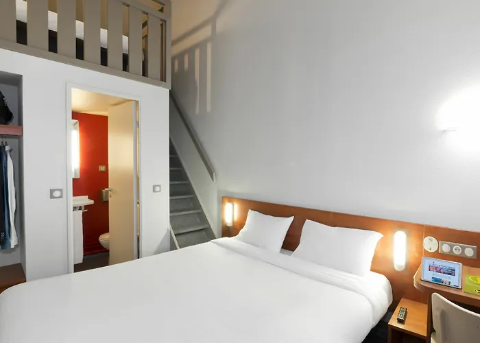 Angers 1 Hotel Beaucouzé